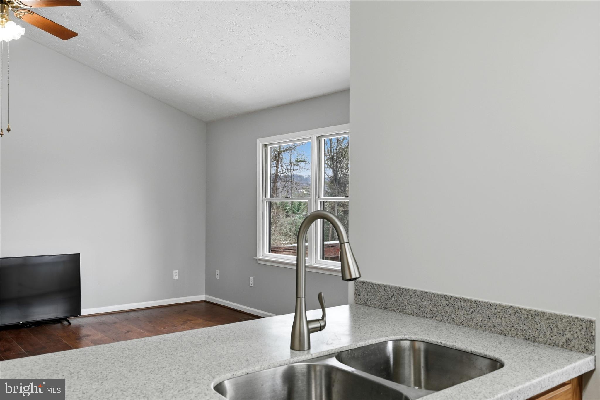 APPLE MT LAKE - Residential