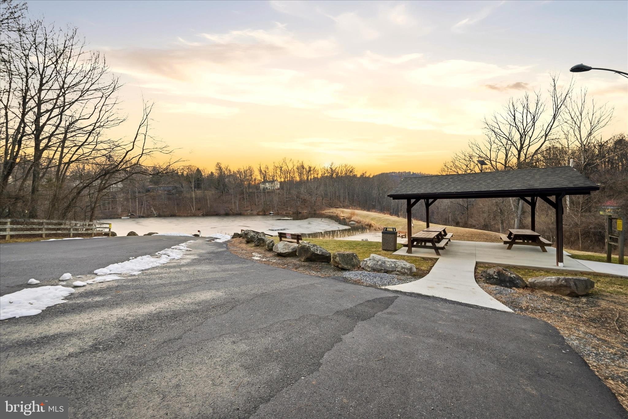 APPLE MT LAKE - Residential