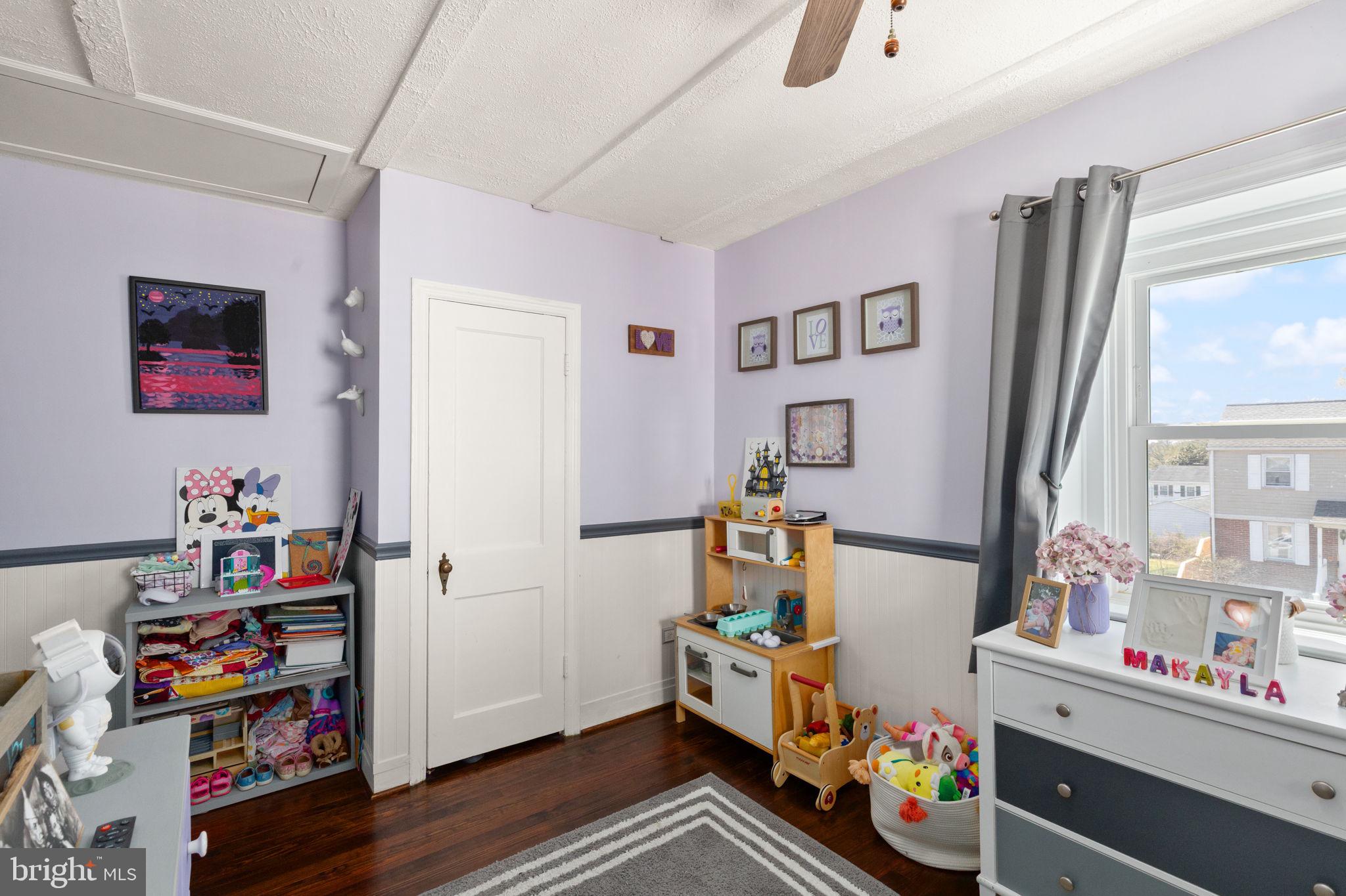 PARKVILLE SUMMIT - Residential