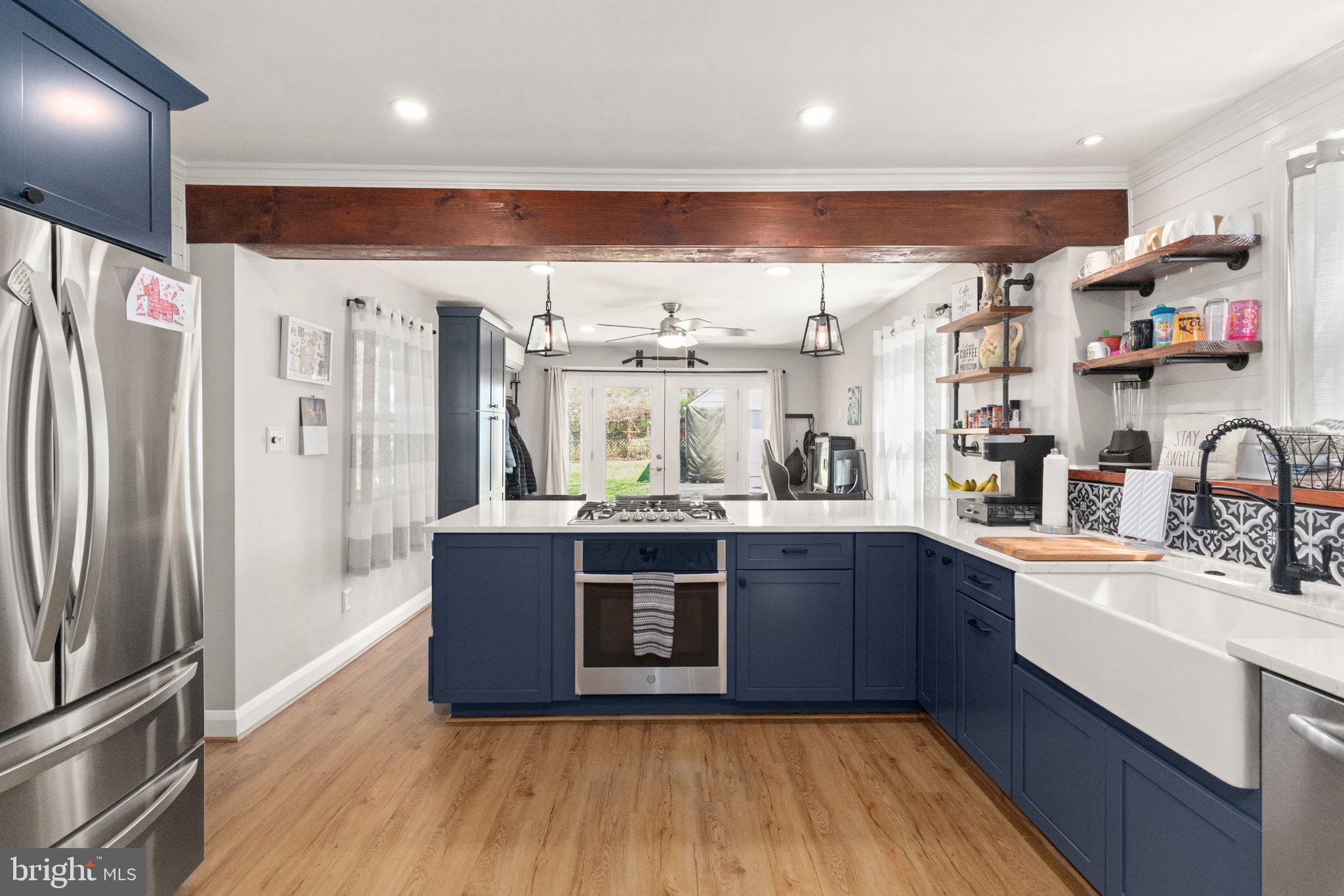 PARKVILLE SUMMIT - Residential