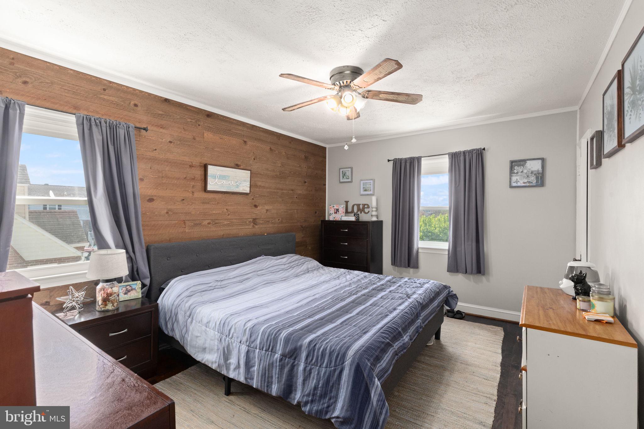 PARKVILLE SUMMIT - Residential