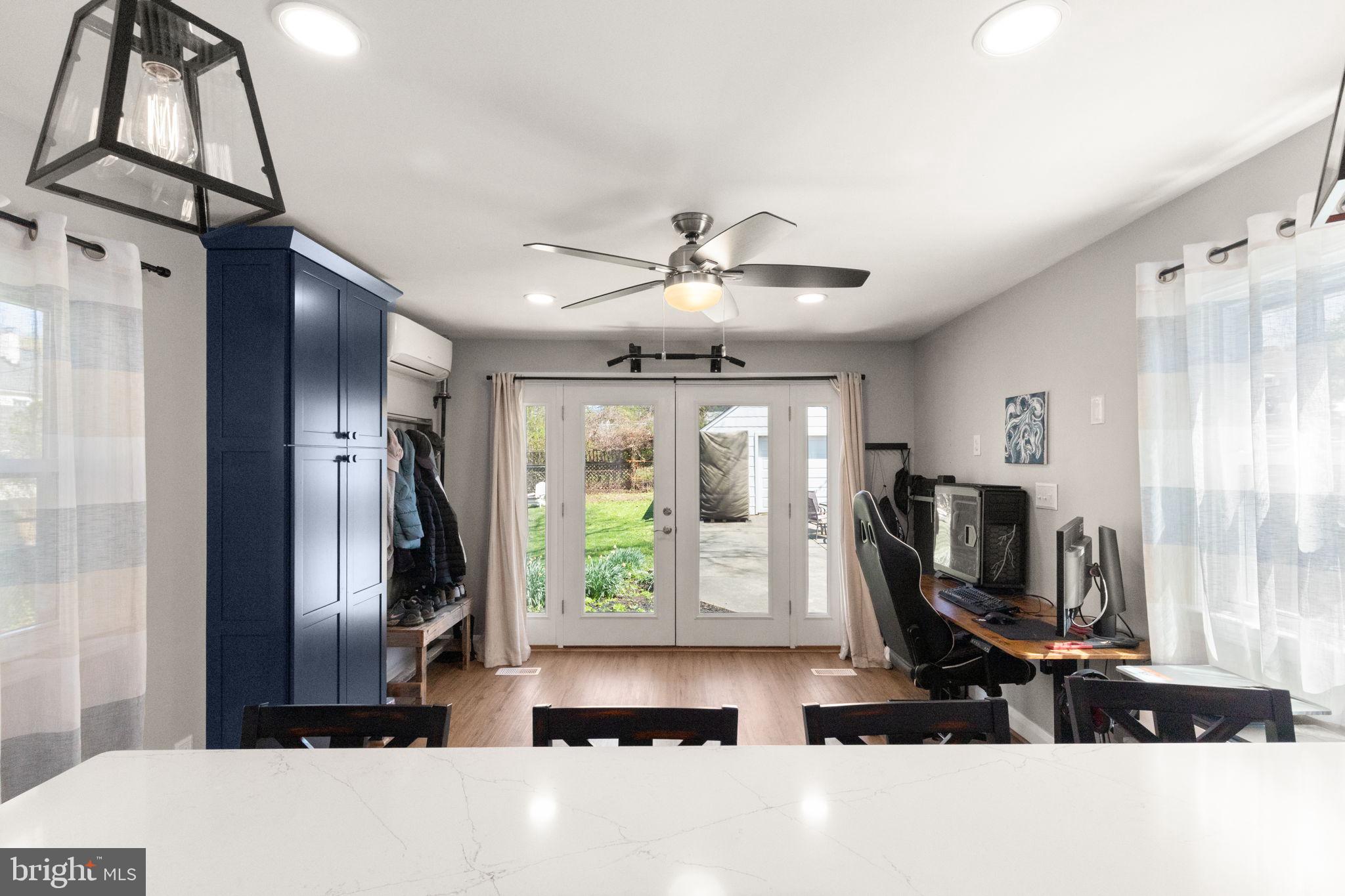 PARKVILLE SUMMIT - Residential