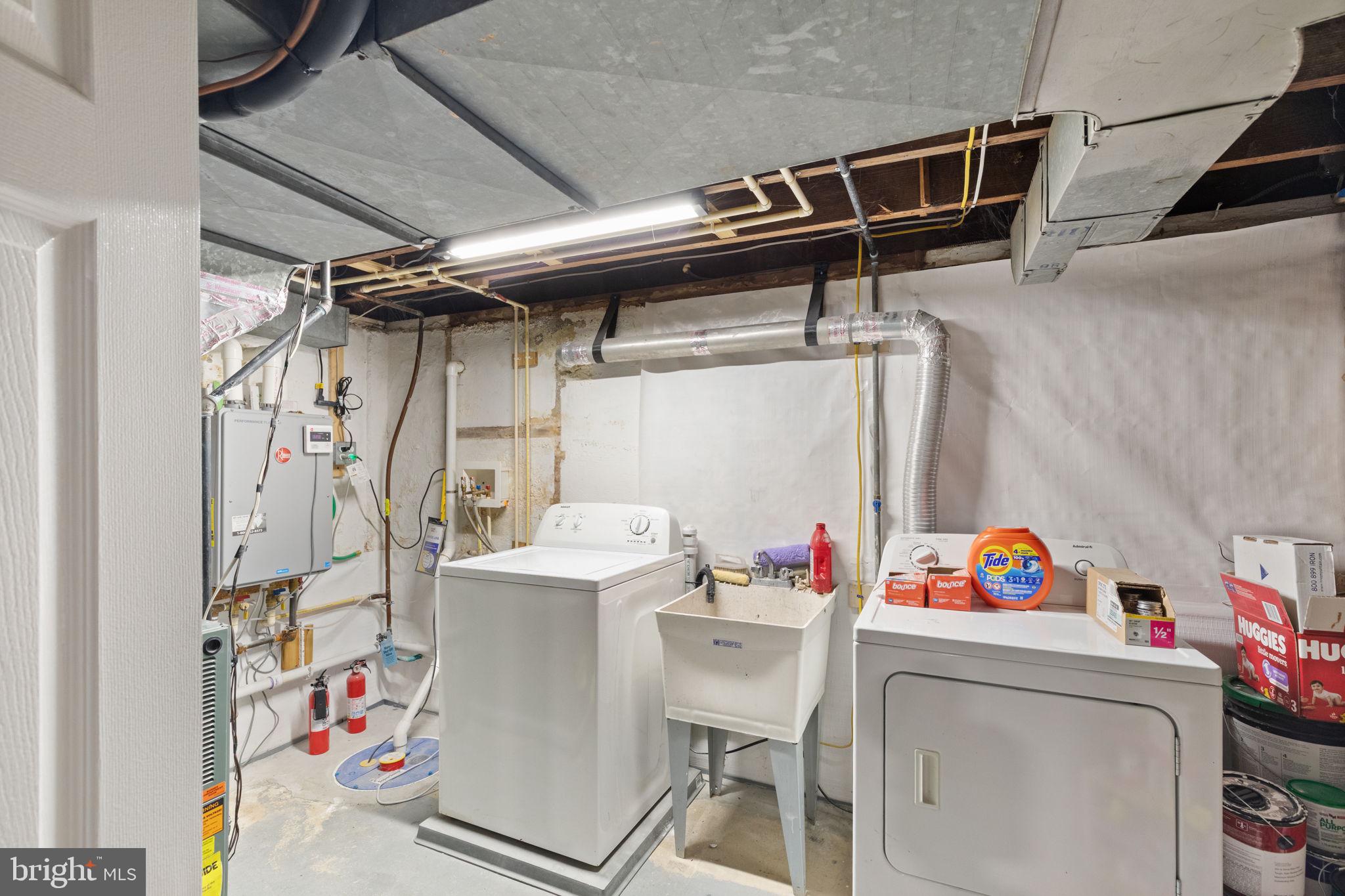 PARKVILLE SUMMIT - Residential