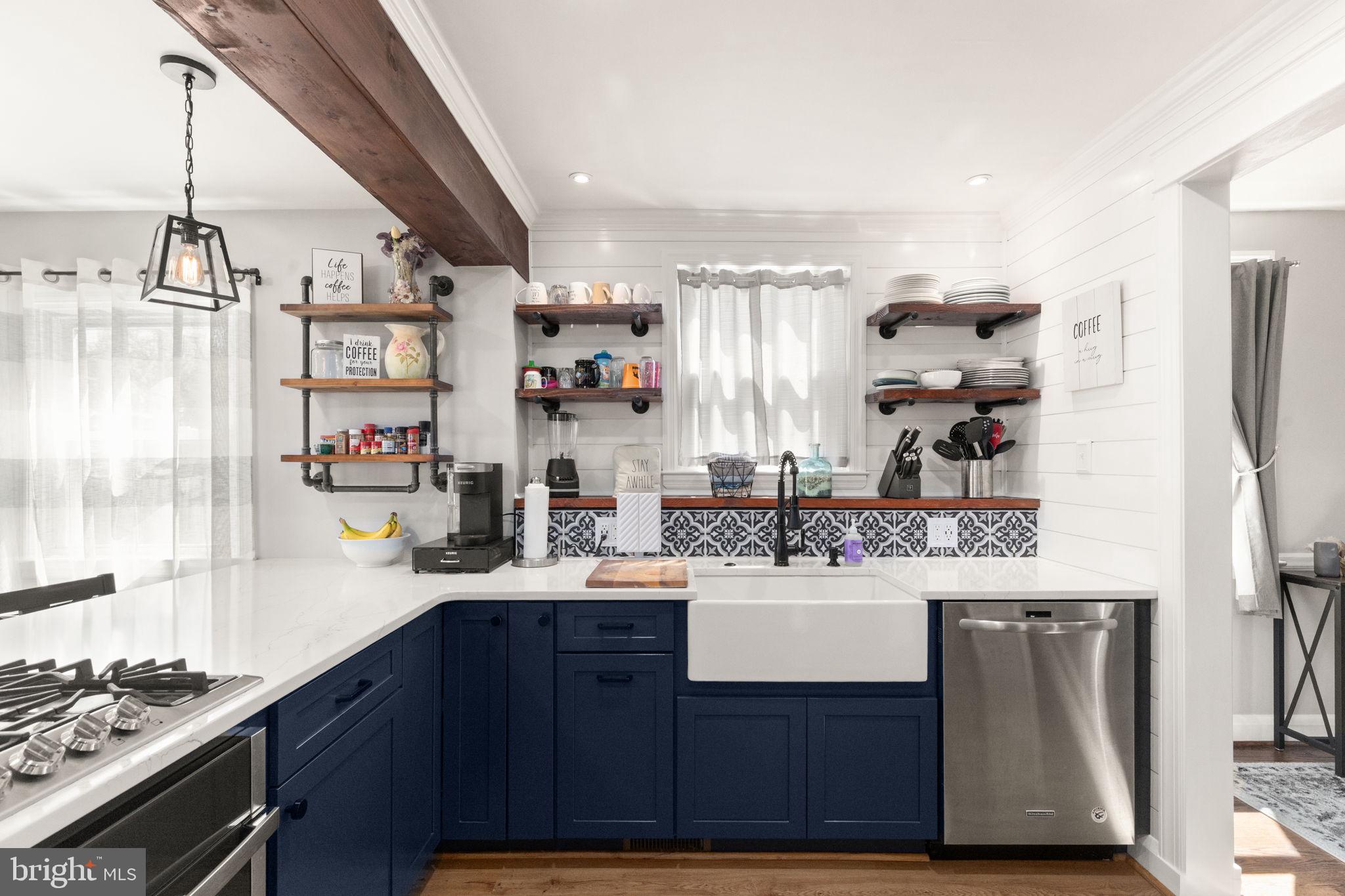 PARKVILLE SUMMIT - Residential