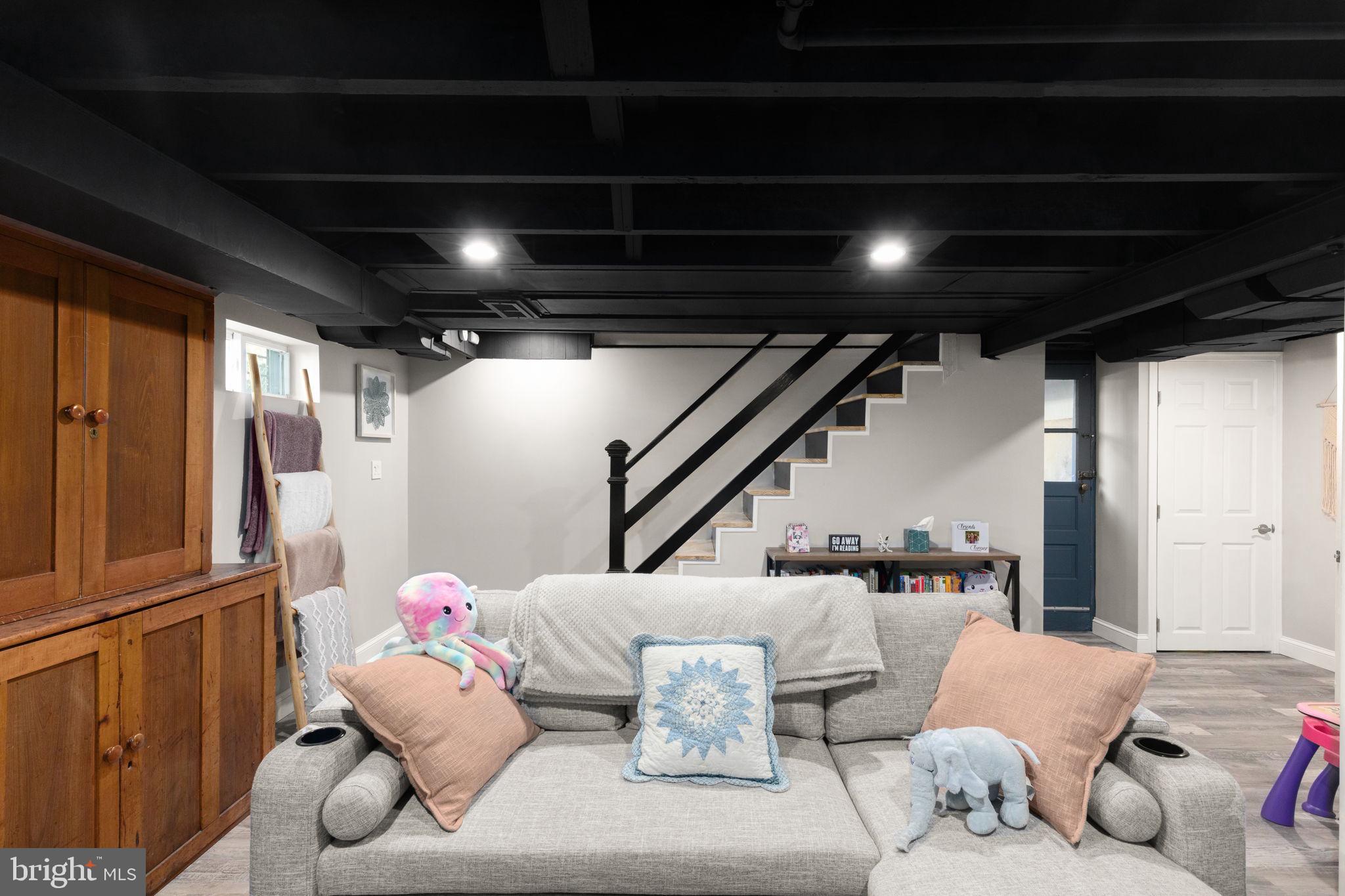 PARKVILLE SUMMIT - Residential