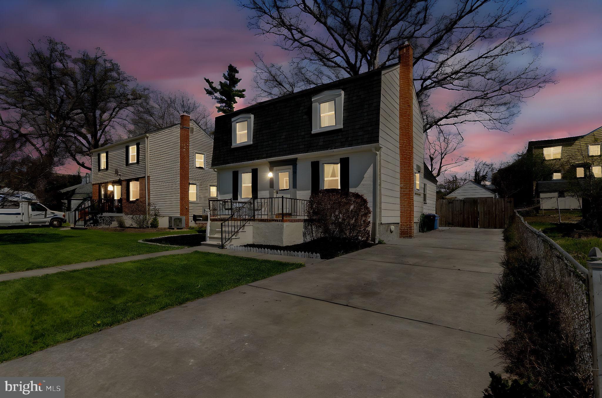 PARKVILLE SUMMIT - Residential