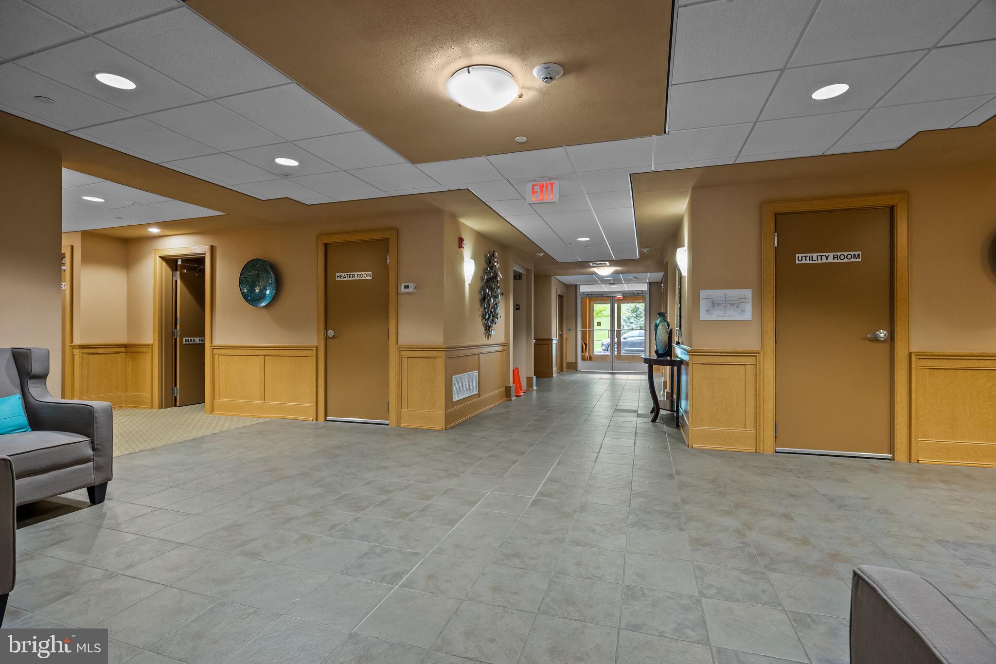 MERIDIAN VALLEY SQ - Residential