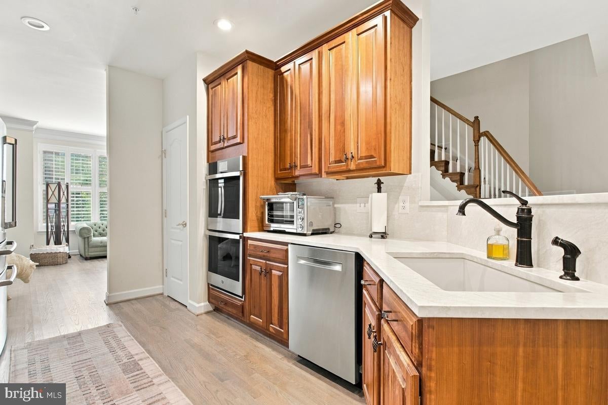 457 PENWOOD DRIVE