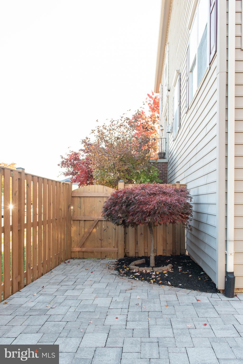 COLONNADE AT DULLES - Residential