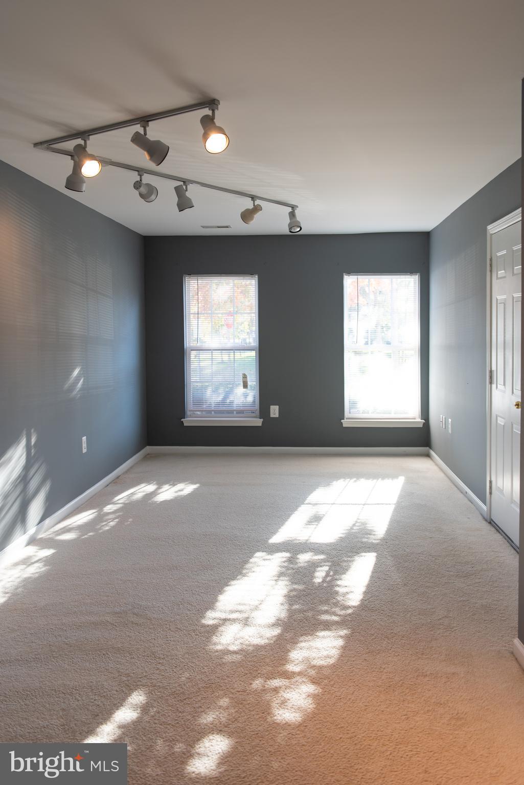 COLONNADE AT DULLES - Residential