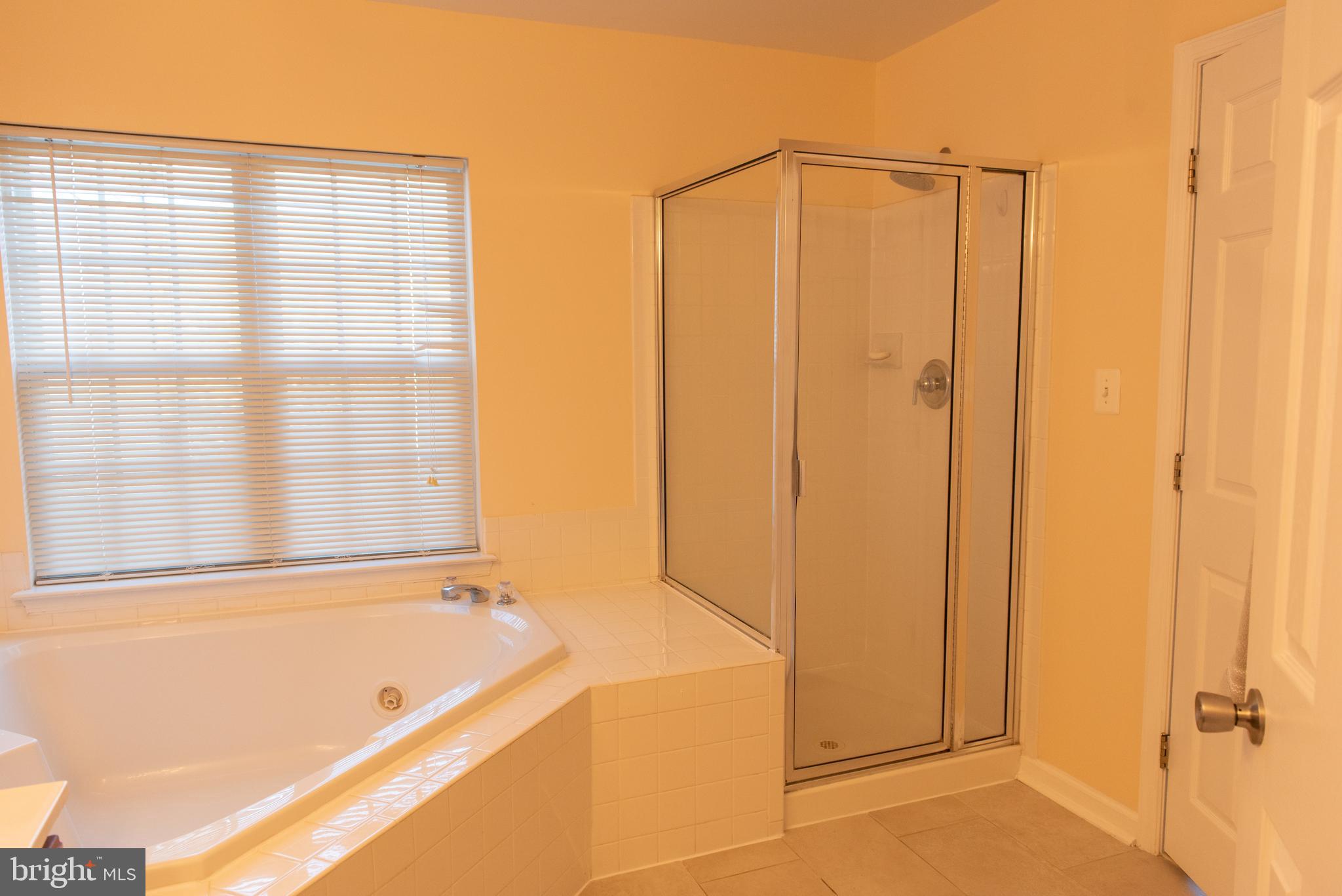 COLONNADE AT DULLES - Residential