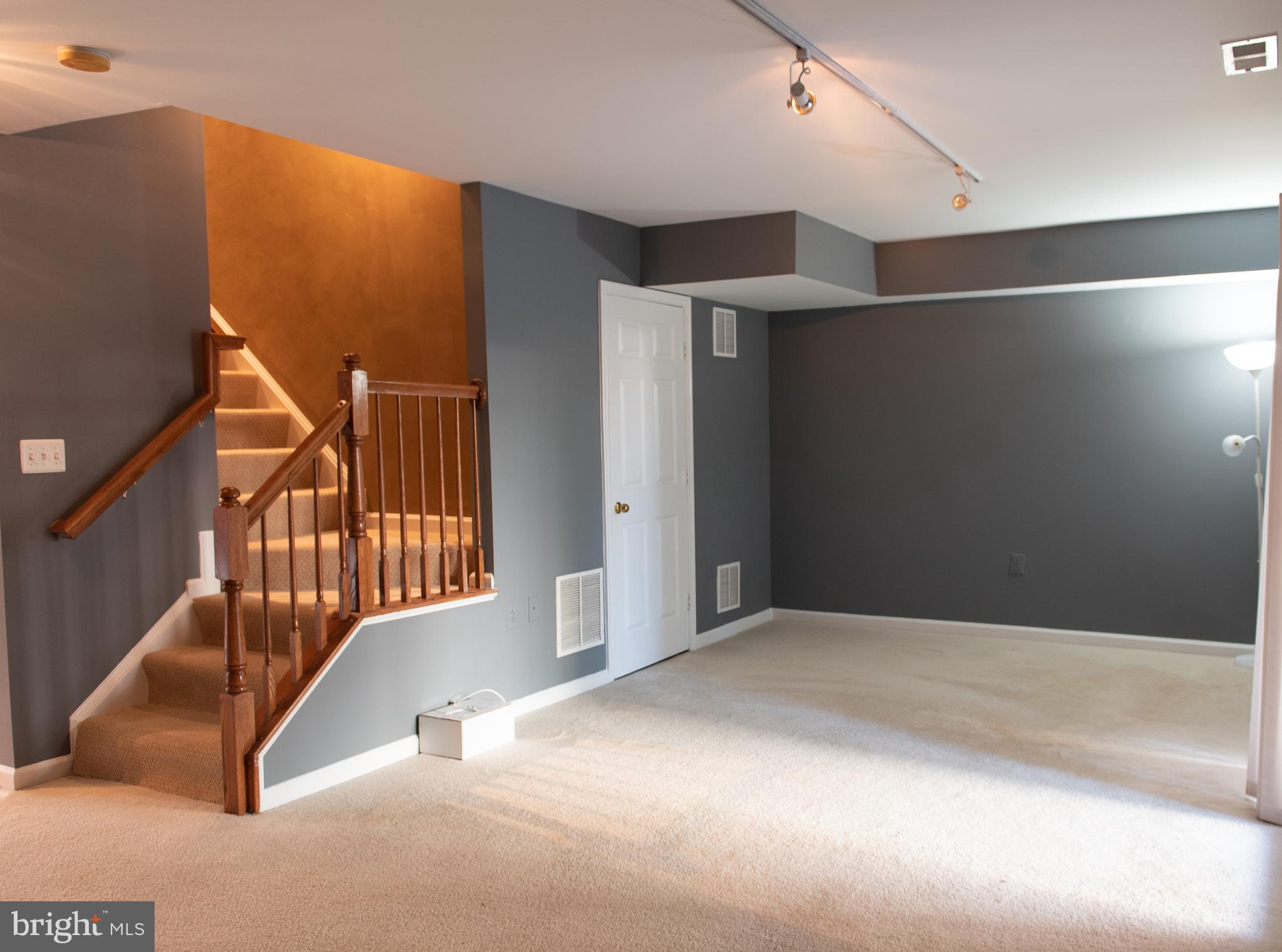 COLONNADE AT DULLES - Residential