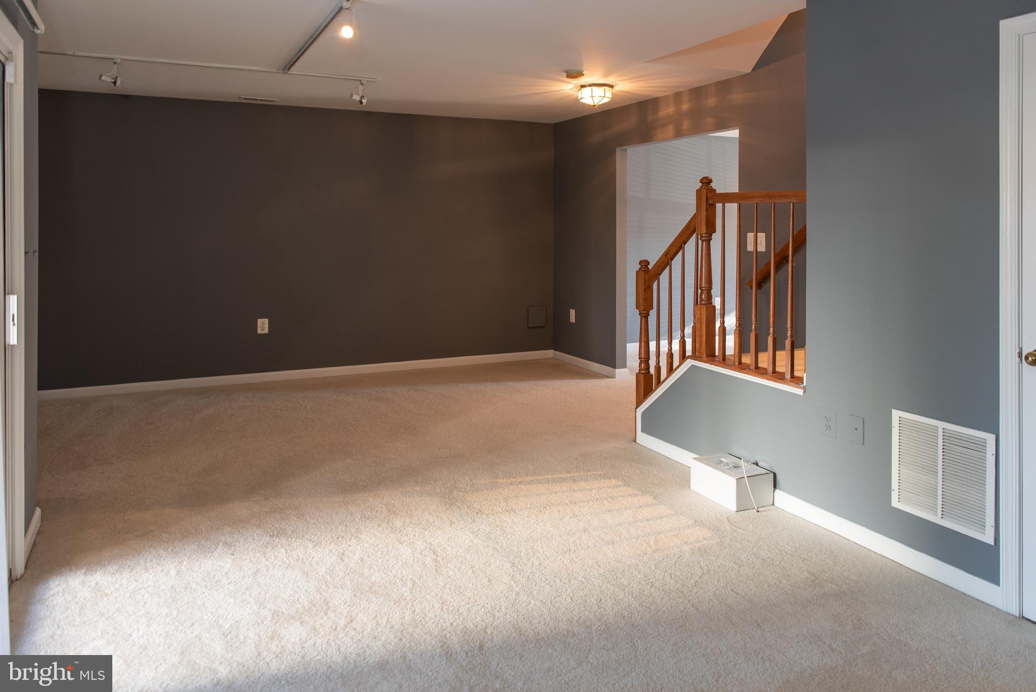 COLONNADE AT DULLES - Residential