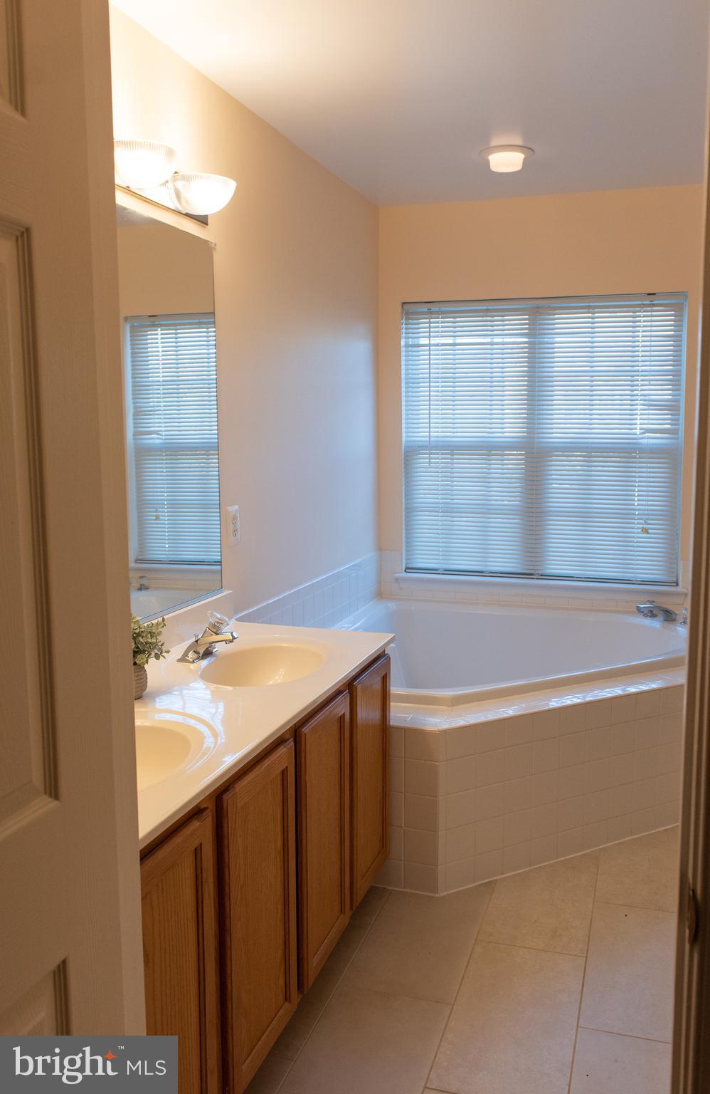 COLONNADE AT DULLES - Residential