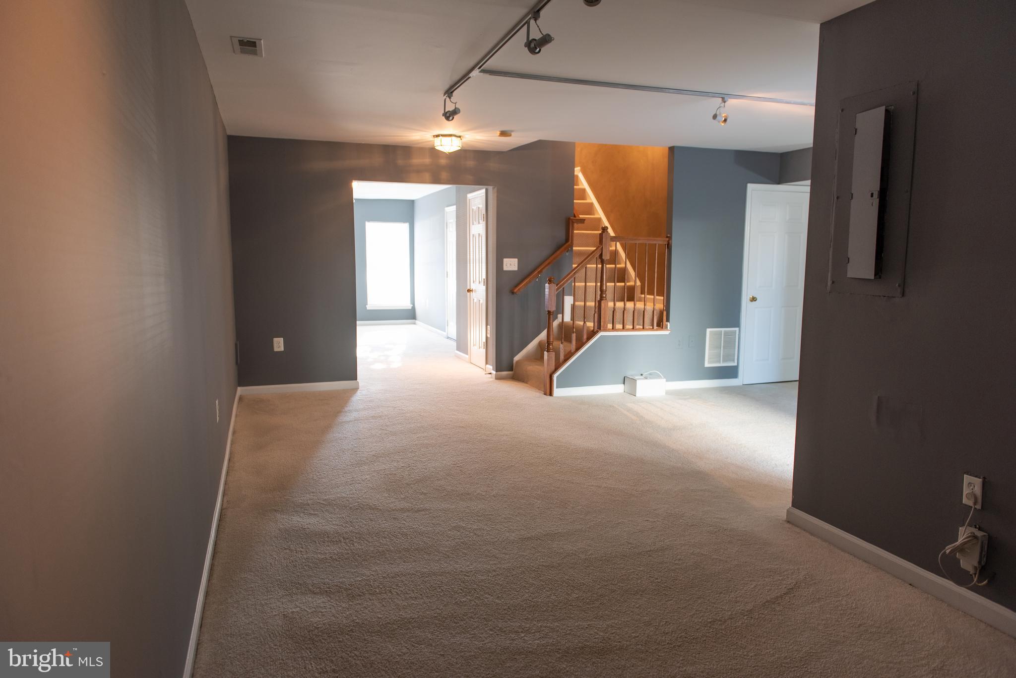 COLONNADE AT DULLES - Residential