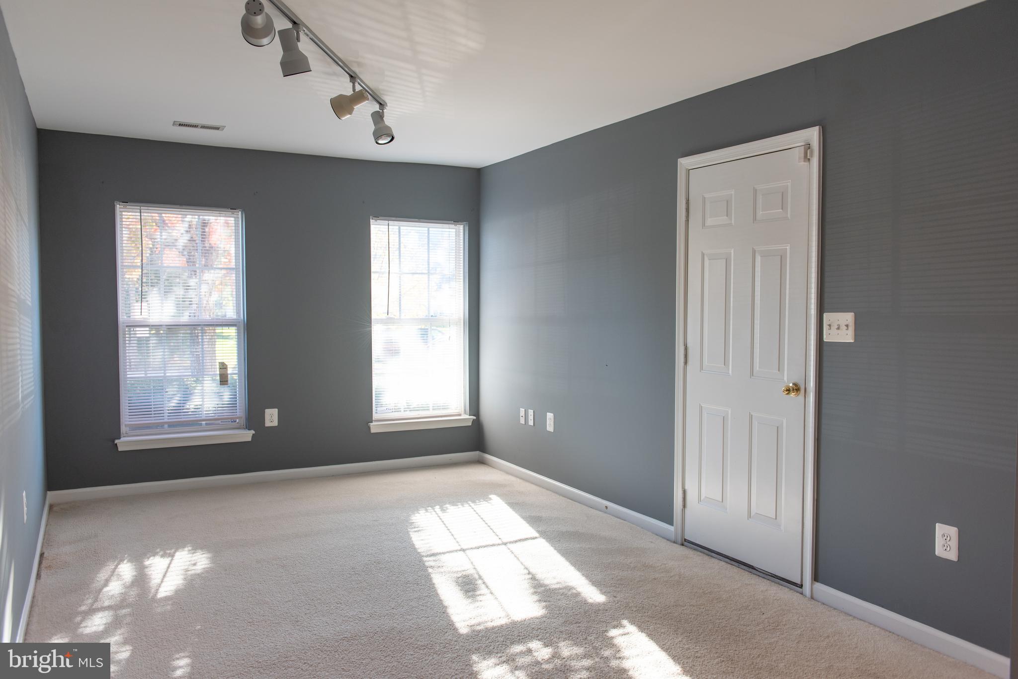 COLONNADE AT DULLES - Residential