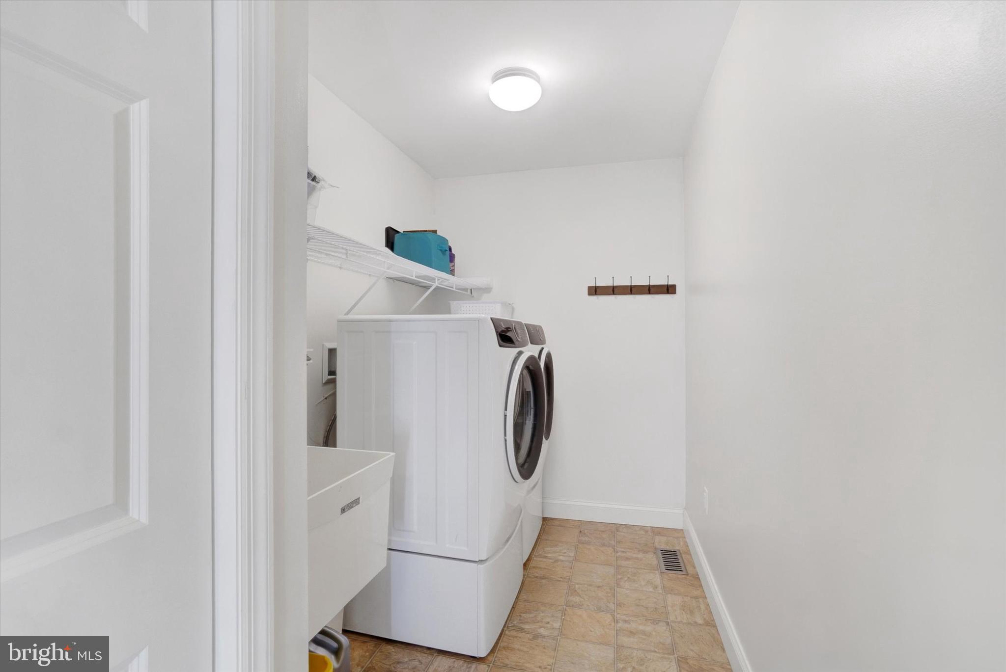 ORCHARD HILLS - Residential