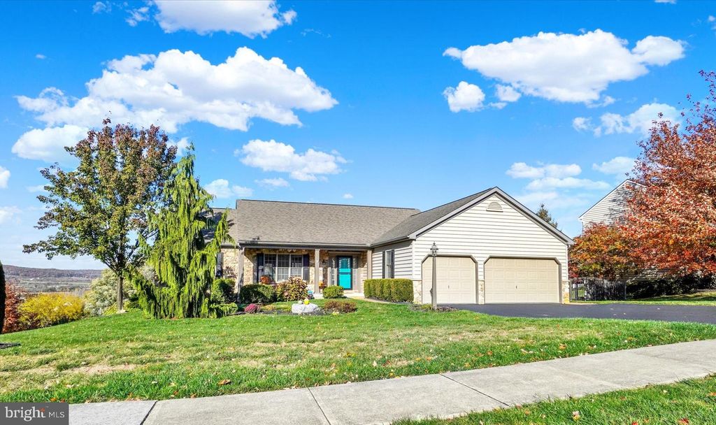 Photo of 657 Campbell Road, YORK, PA 17402 (MLS # PAYK2092916)