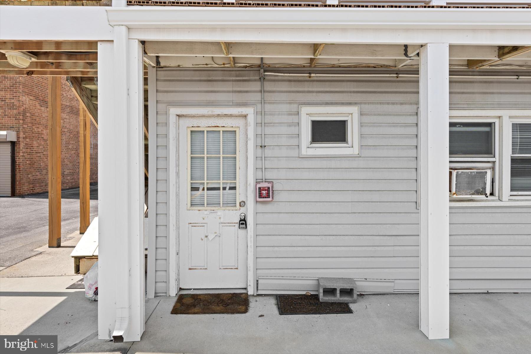 12 72ND STREET 101
