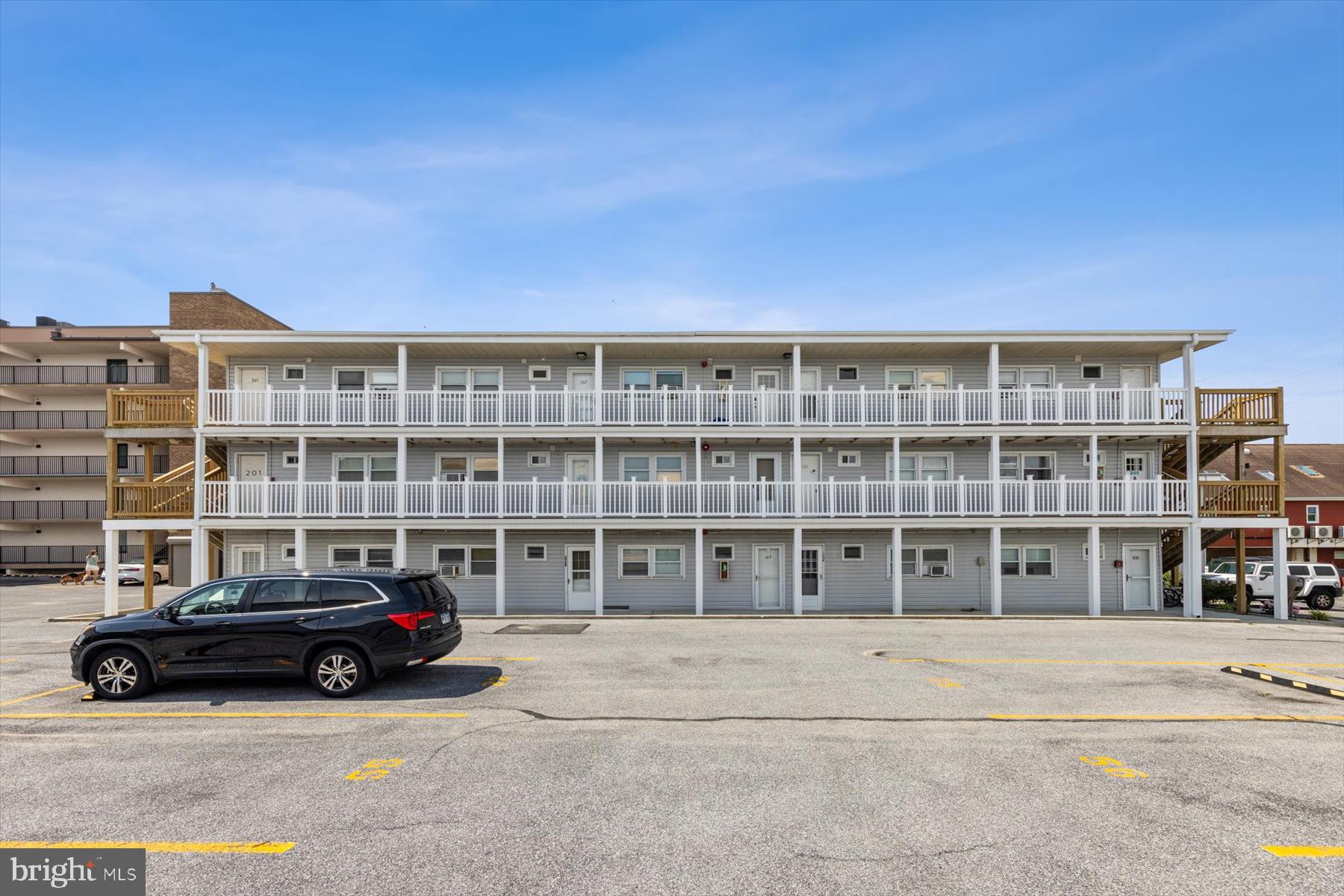 12 72ND STREET 101