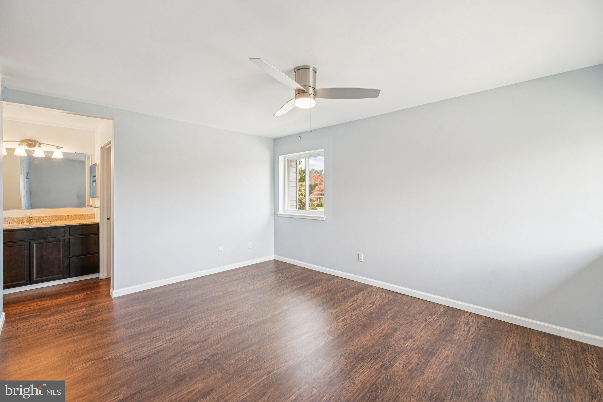 PINE CONDOMINIUM - Residential