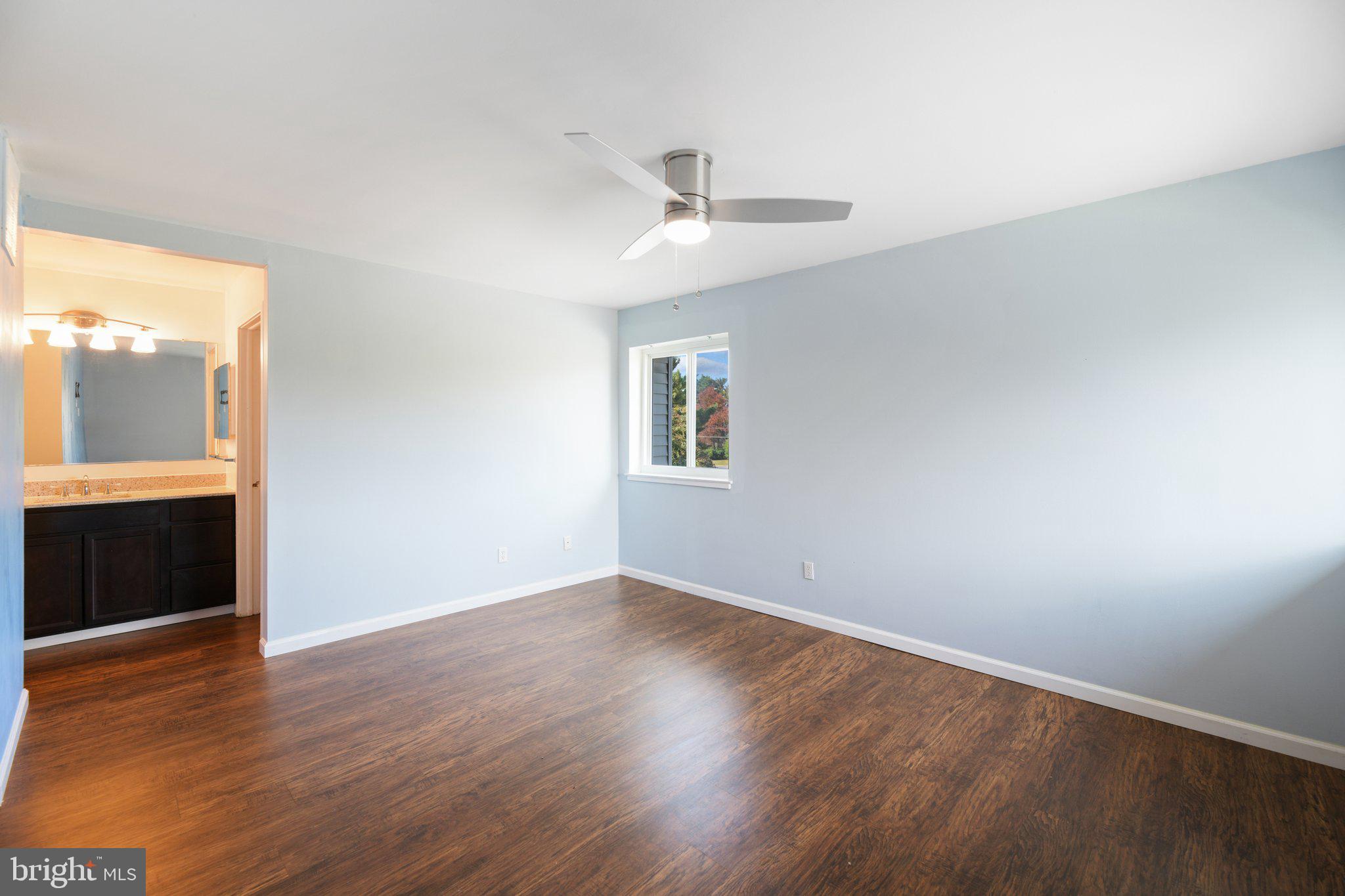 PINE CONDOMINIUM - Residential