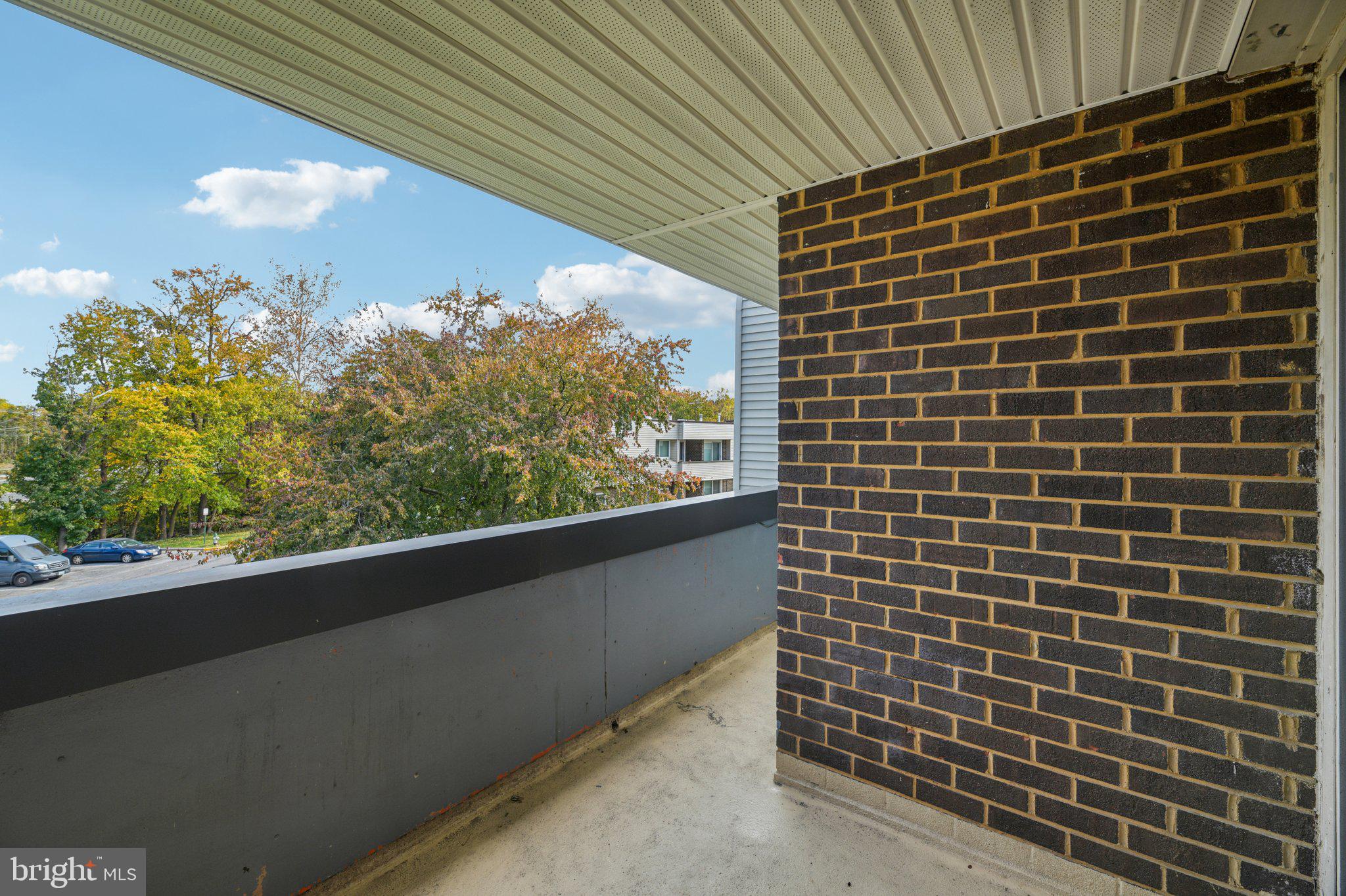 PINE CONDOMINIUM - Residential