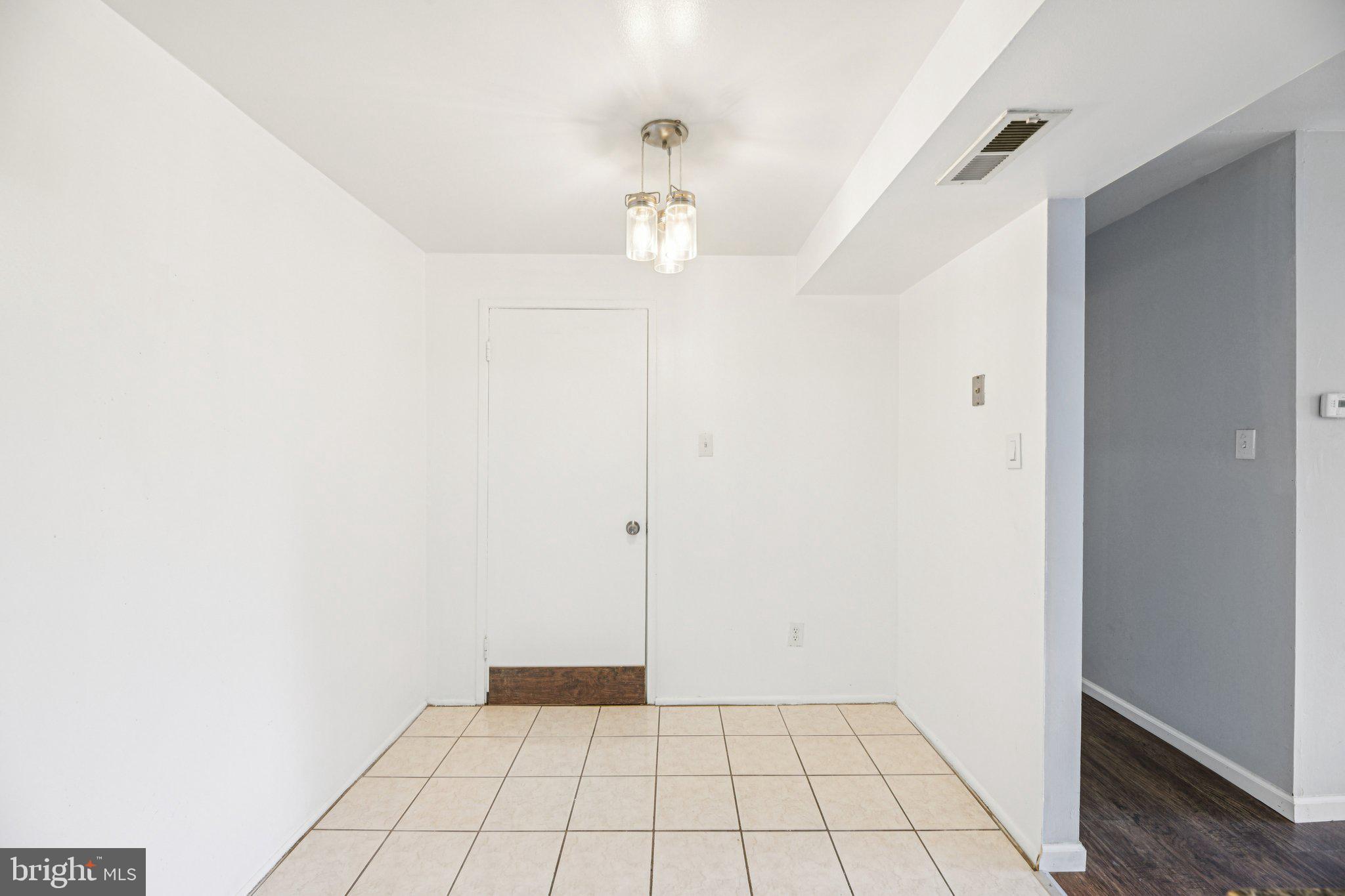 PINE CONDOMINIUM - Residential