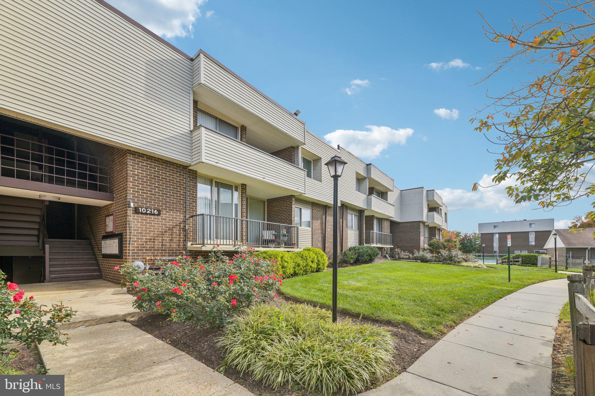 PINE CONDOMINIUM - Residential