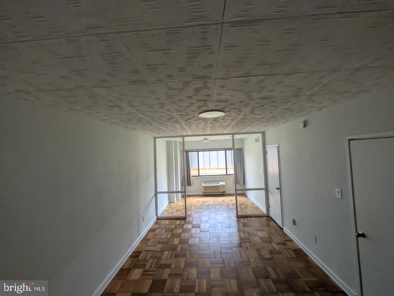 2141 I STREET NW 210