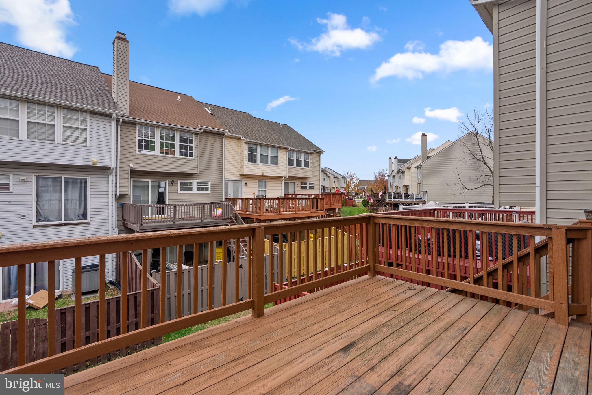 STONEY BEACH - Residential