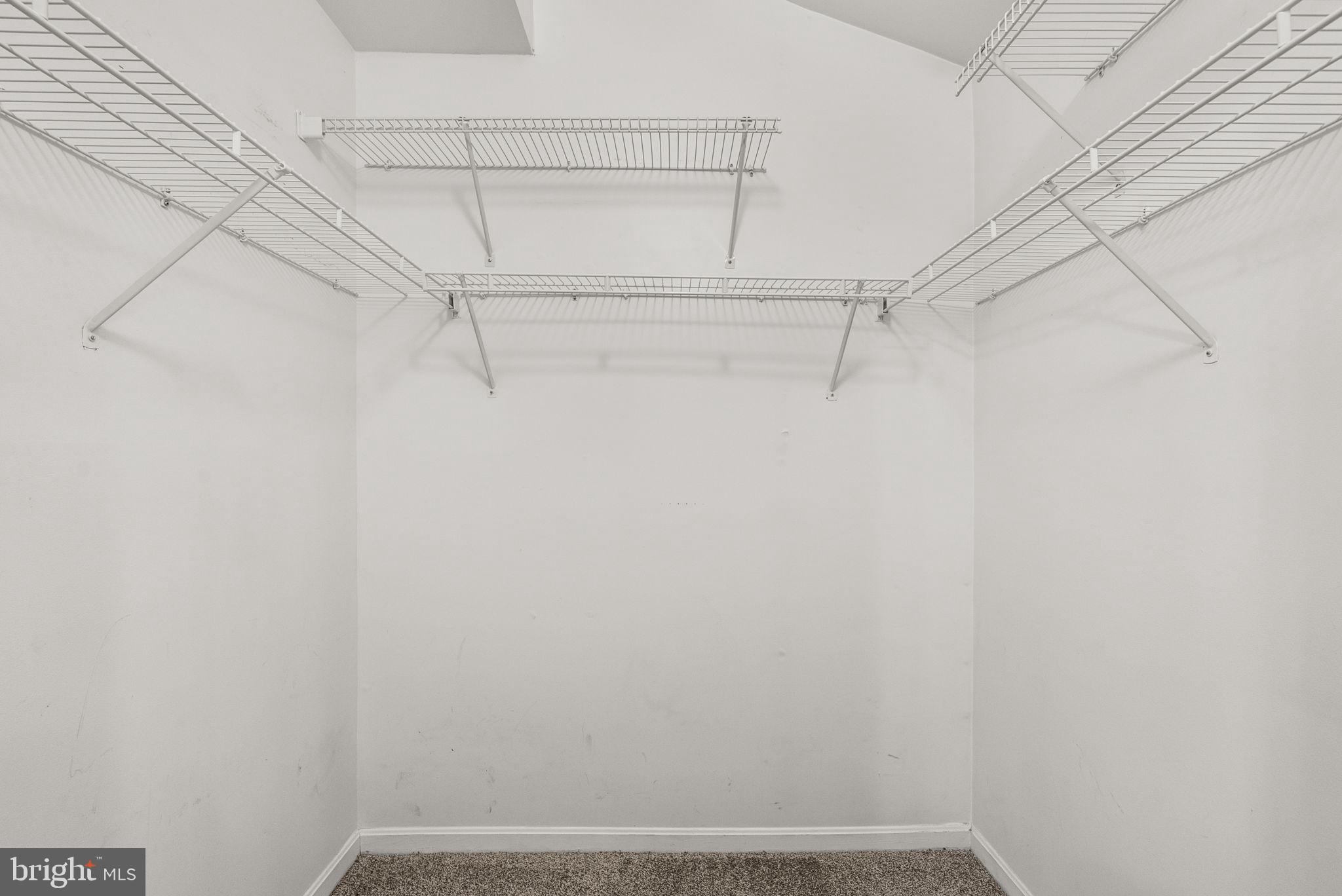 STONEY BEACH - Residential