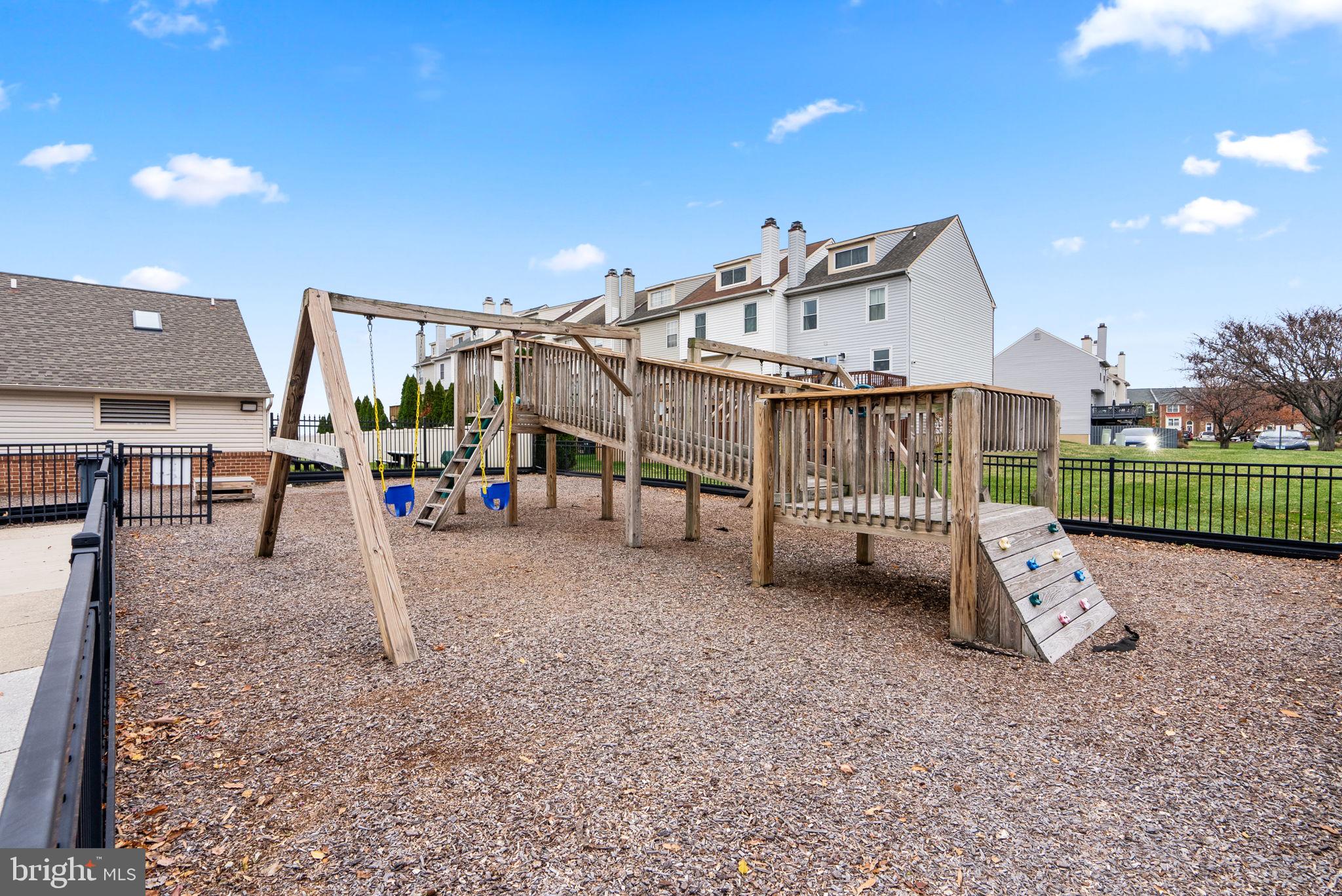 STONEY BEACH - Residential