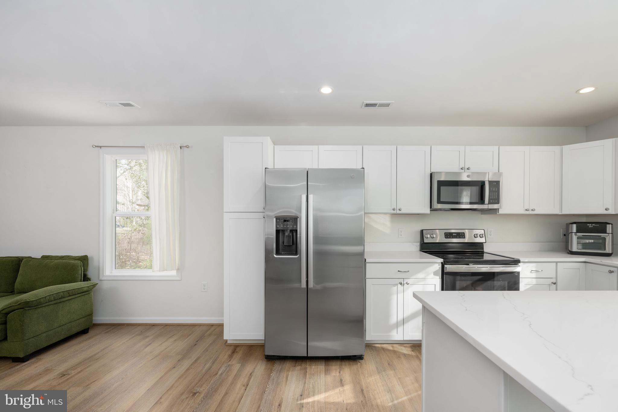 PLACID BAY EST SHOREWOOD - Residential