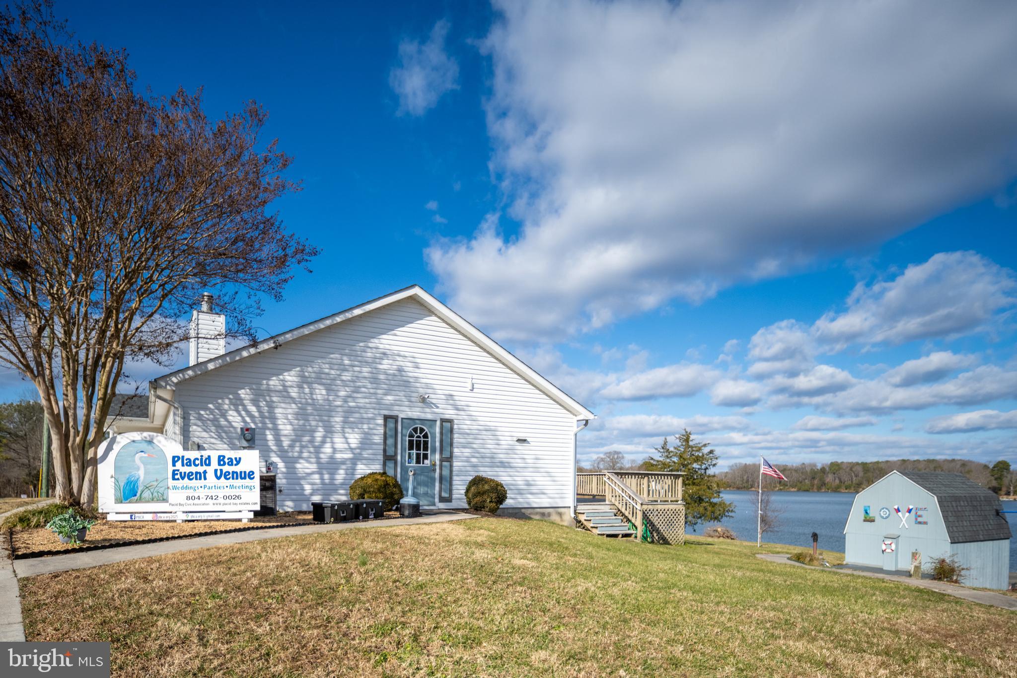 PLACID BAY EST SHOREWOOD - Residential