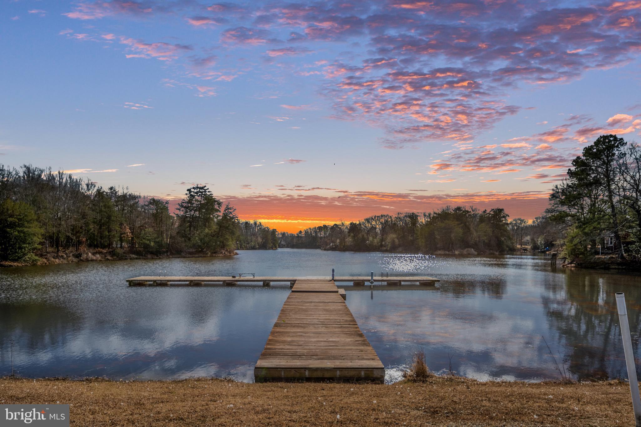 PLACID BAY EST SHOREWOOD - Residential