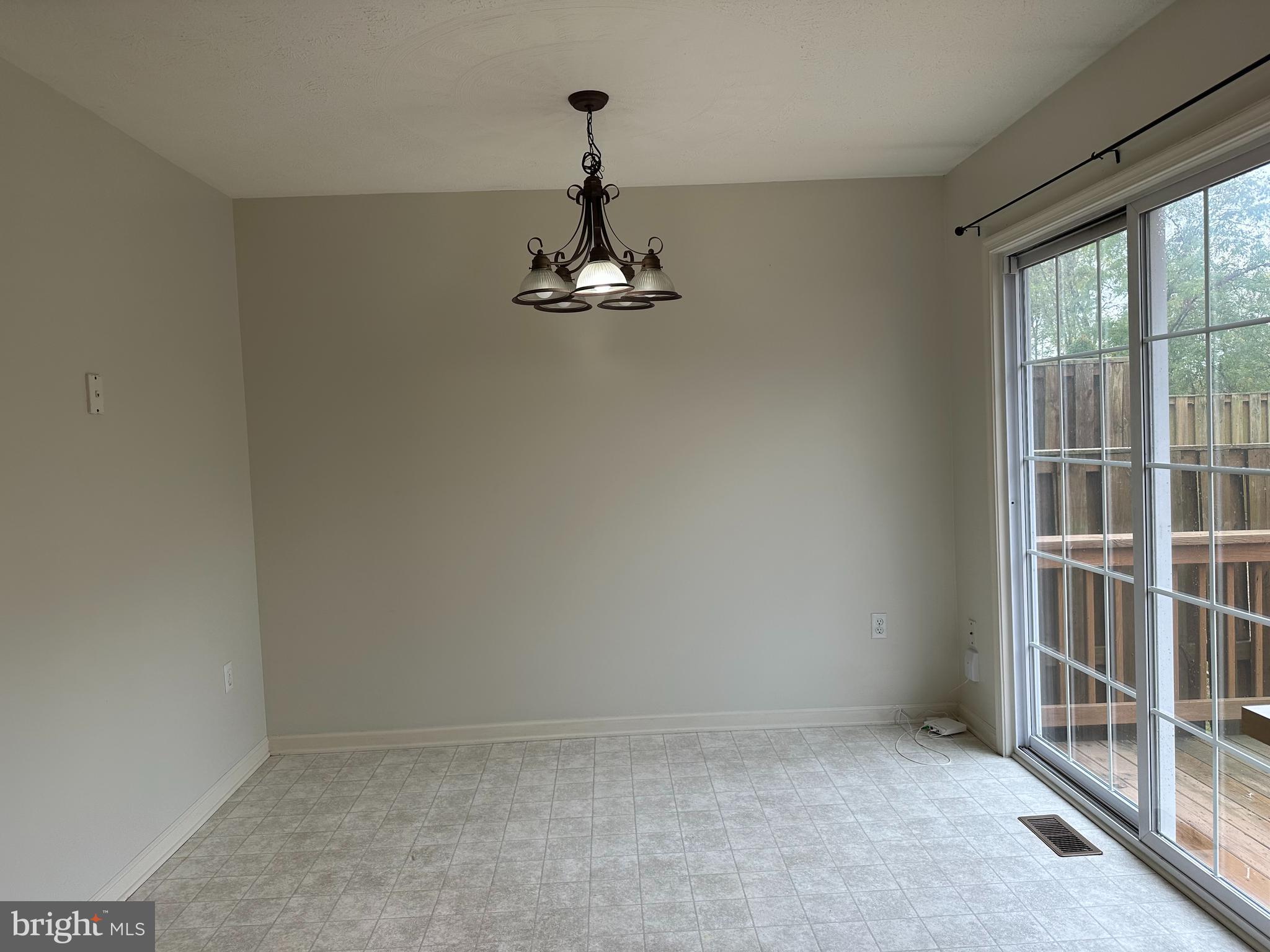 WINDSTONE TOWNHOMES - Residential Lease