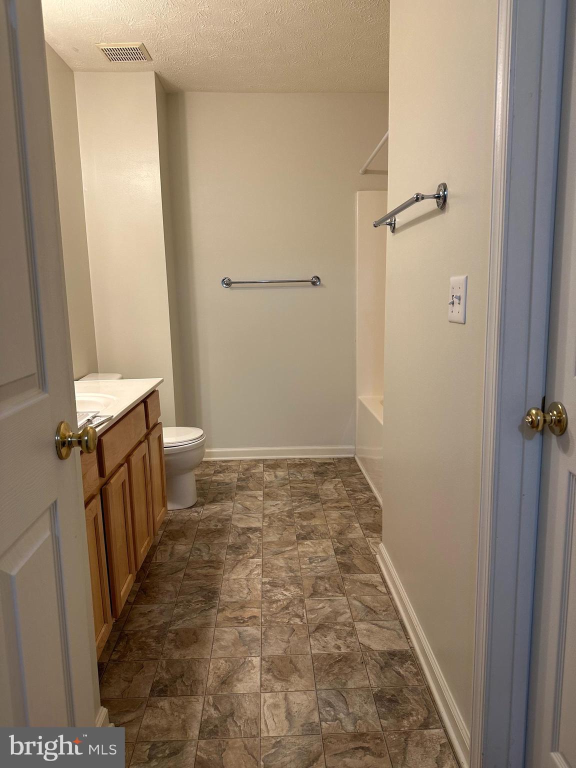 WINDSTONE TOWNHOMES - Residential Lease