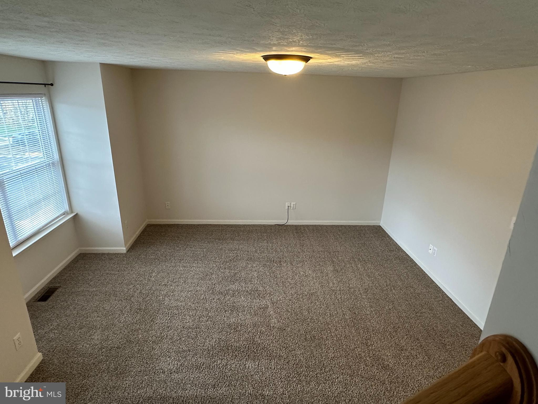 WINDSTONE TOWNHOMES - Residential Lease