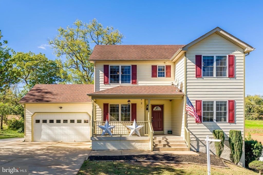 Photo of 124 Old Mill Lane, WARRENTON, VA 20186 (MLS # VAFQ2019328)
