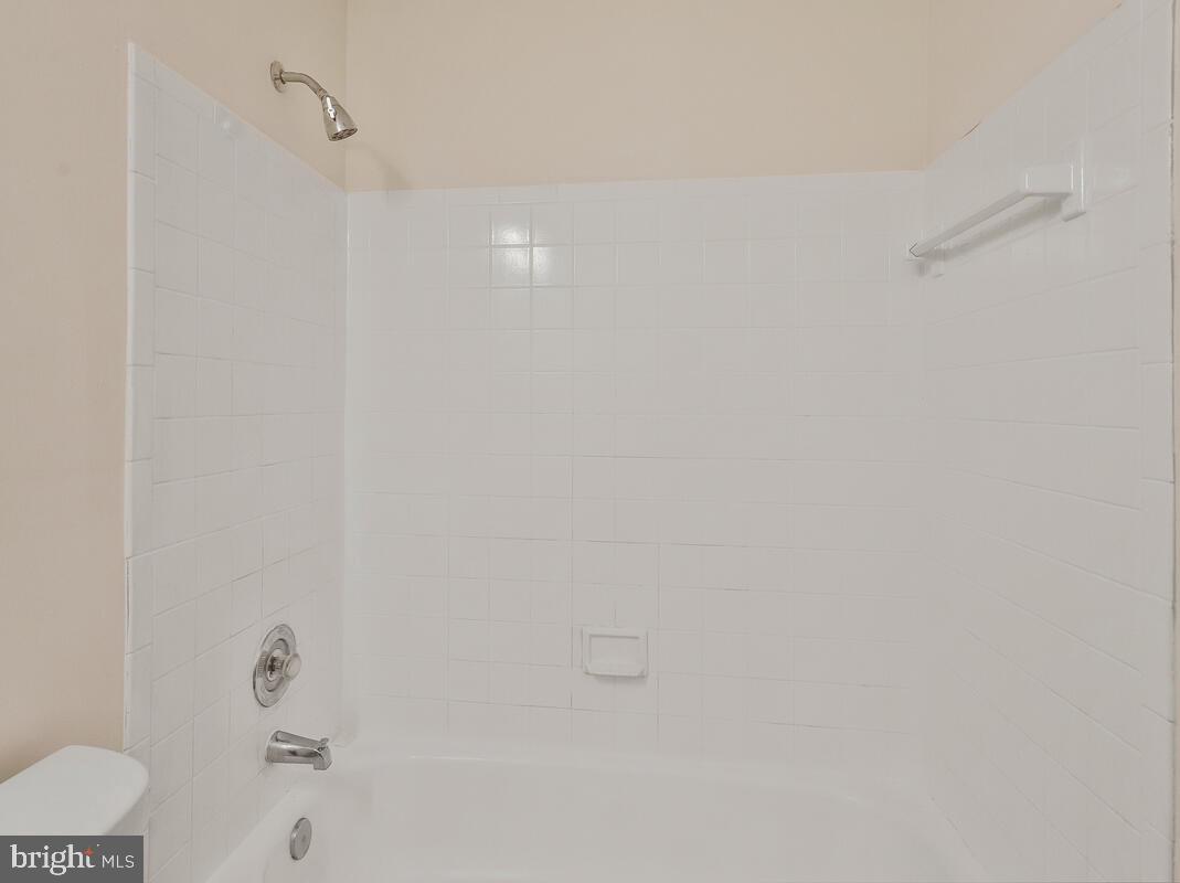 STOCKBRIDGE CONDO - Residential