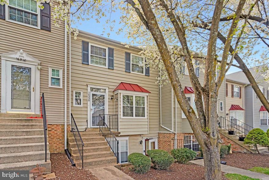 Welcome to this 3 bed 2.5 bath condo style townhome in the peaceful Stockbridge neighborhood. Freshly painted and complete with brand new carpet. As you enter the home you will find a generous sized kitchen with a brand-new oven and brand-new microwave (2024) . The kitchen is complemented with a bump out window, welcoming in ample sunlight, with space perfect for an eat in area. As you exit the kitchen, the spacious living/dining area combo is the perfect space for relaxation and entertainment, with access to the rear deck. The main level is completed with a half bath. As you ascend to the upper level the cozy owner’s suite awaits you, with the two remaining bedrooms, 2nd full bathroom and attic access rounding off the upper level. The connecting stair way off of the kitchen leads you to the lower area of the home where you will find the washer/dryer with walkout access to the lower backyard area. 
The condo fee includes water/sewer, trash, and exterior maintenance. The community offers an outdoor pool, playground and tot lots, assigned parking with plenty of visitor parking spaces. The location is superb, with easy access to commuter routes. Convenient to Target, Shoppers, Lidl, Chick-fil-A, Stonebridge Town Center, Quantico Marine Base, the soon to come Quartz District which will be multi-use development at the intersection of Minnieville rd and Prince William Pkwy and so much more!