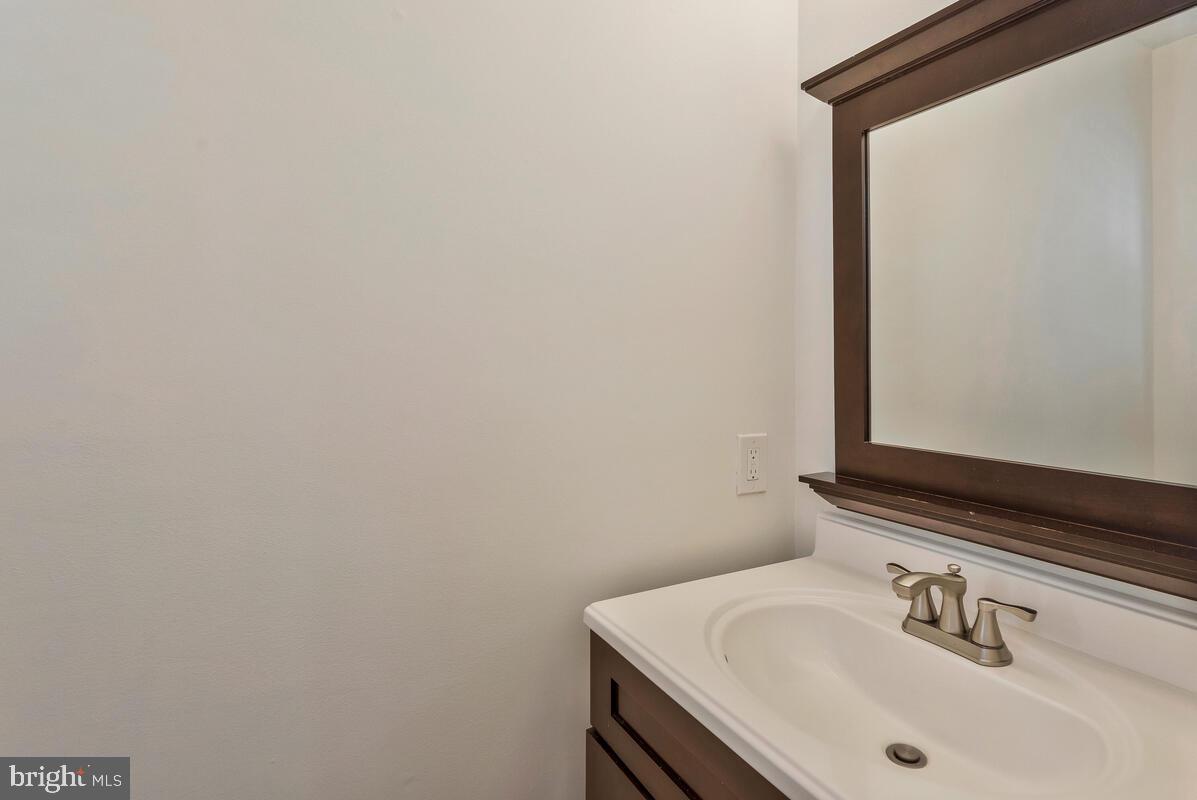 STOCKBRIDGE CONDO - Residential