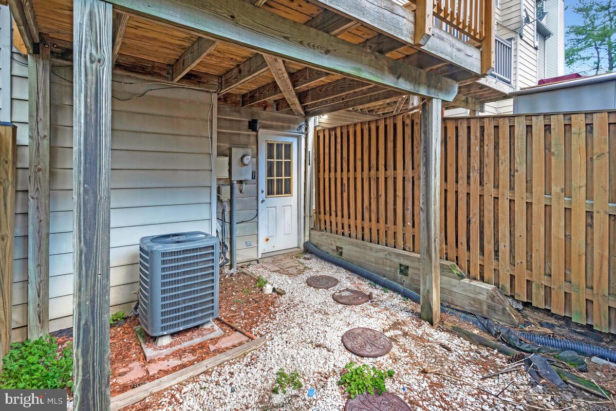 STOCKBRIDGE CONDO - Residential