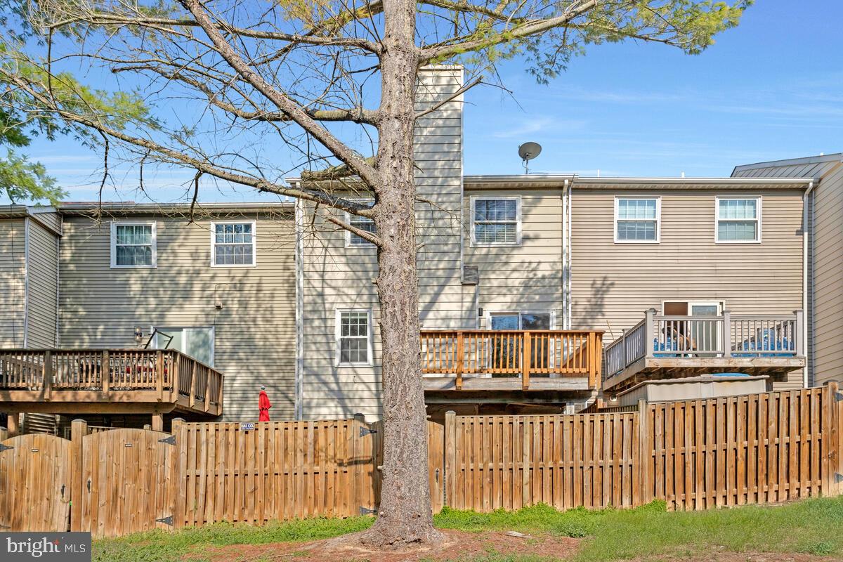 STOCKBRIDGE CONDO - Residential