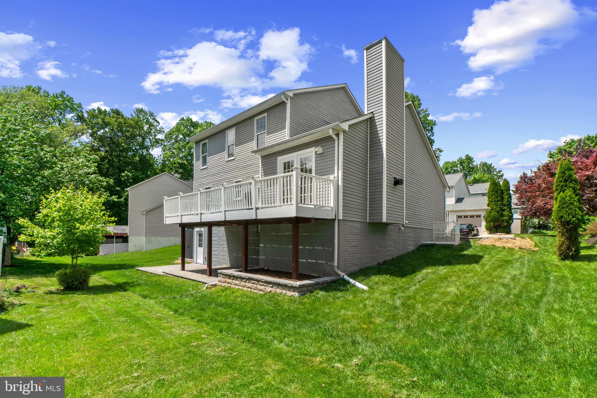 6584 MEADOWFIELD COURT