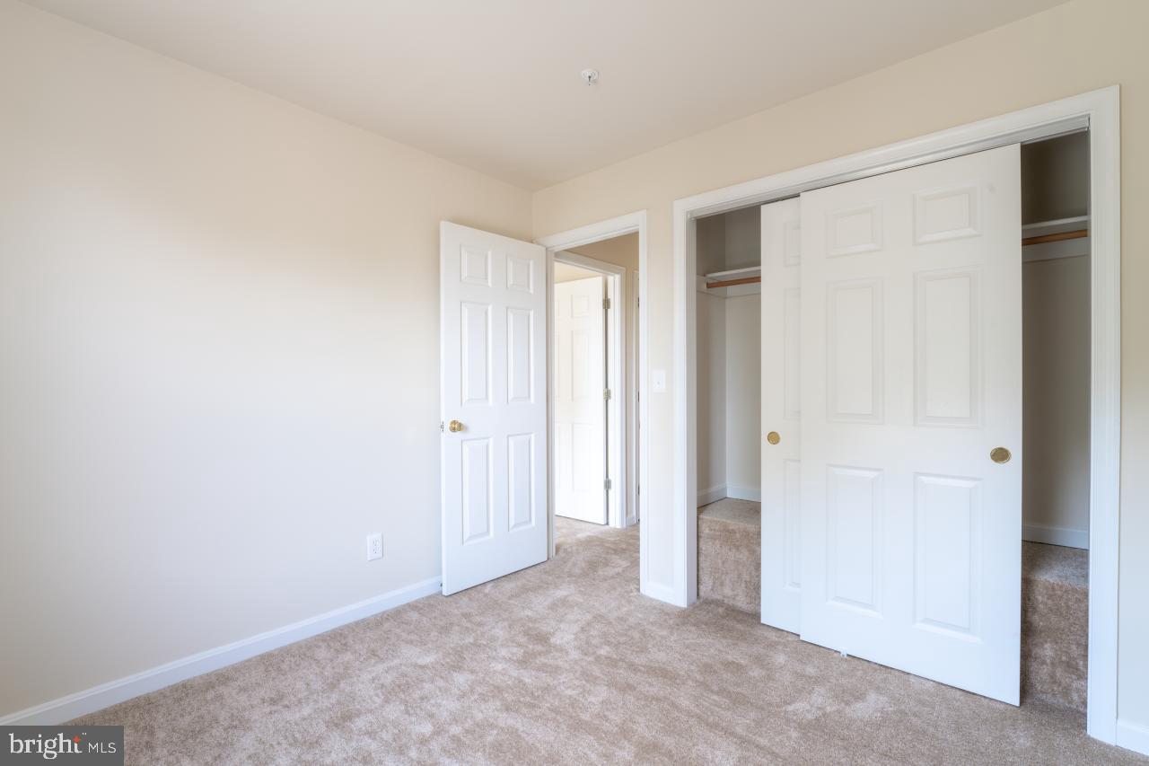 CAPTAINS QUARTER CONDOMINIUM - Residential Lease