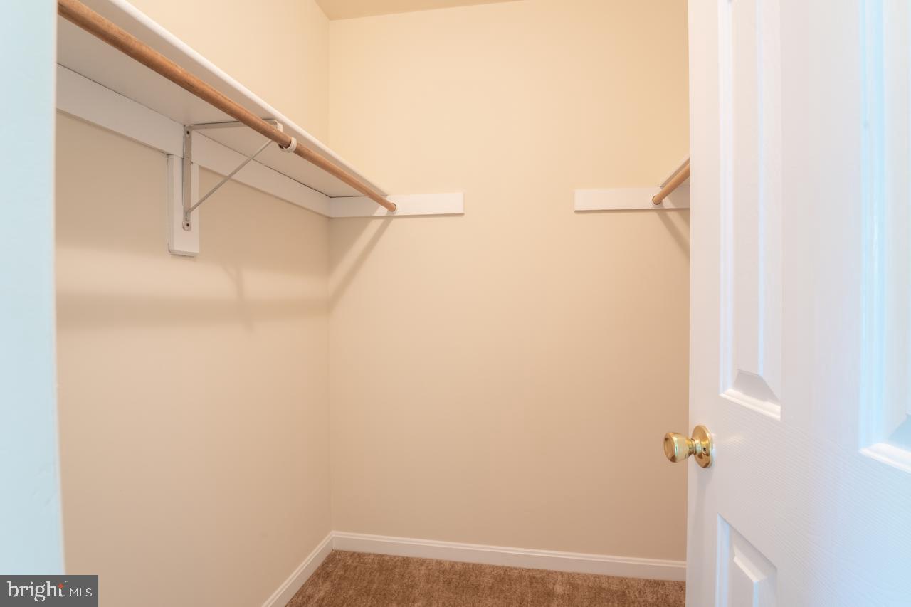 CAPTAINS QUARTER CONDOMINIUM - Residential Lease