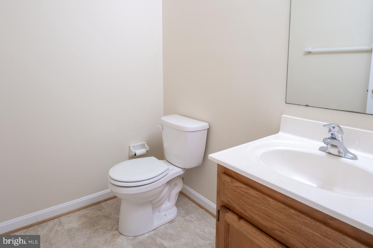 CAPTAINS QUARTER CONDOMINIUM - Residential Lease