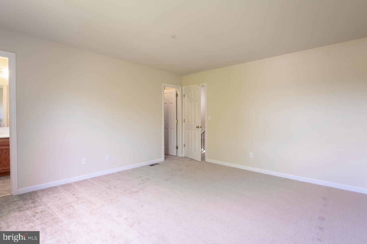 CAPTAINS QUARTER CONDOMINIUM - Residential Lease